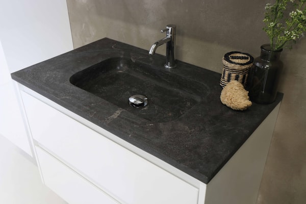 Modern kitchen sink and plumbing fixtures